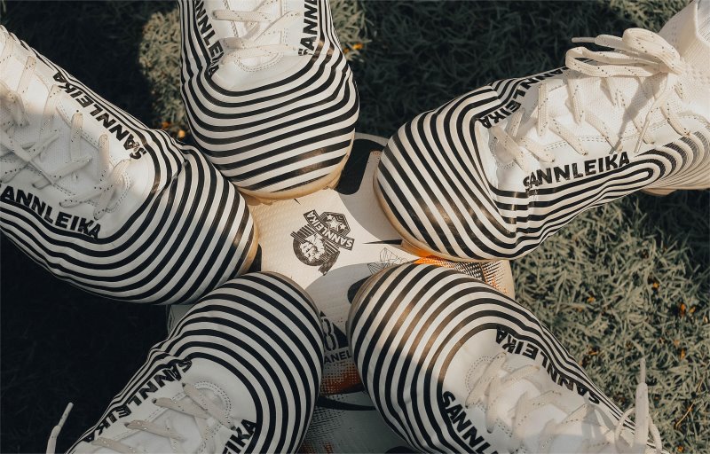 low-bounce futsal ball